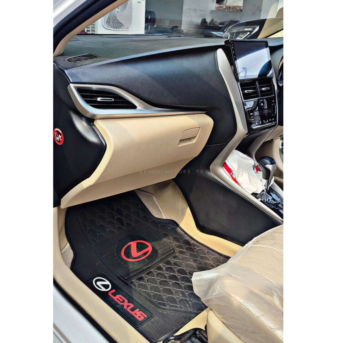Lexus Universal PVC Rubber Floor Mat Black Red Mix Design 5 Pcs - Foot Mat For Car